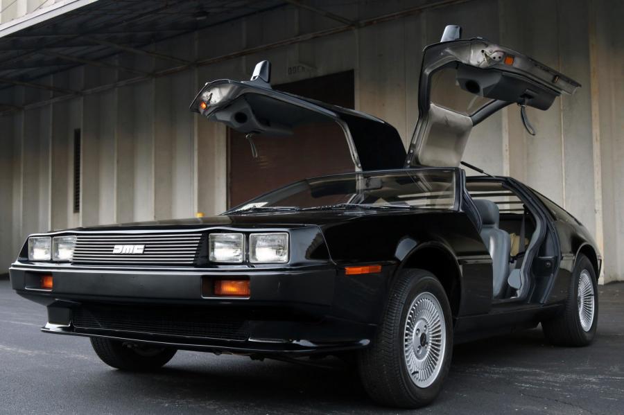  DeLorean DMC-12 in Black 1981 года  (фото 14 из 207)